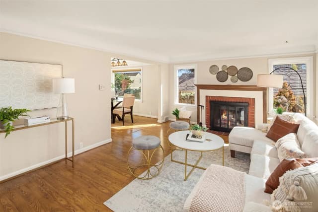 Property photo for 7812 Stone Avenue N, Seattle photo 4