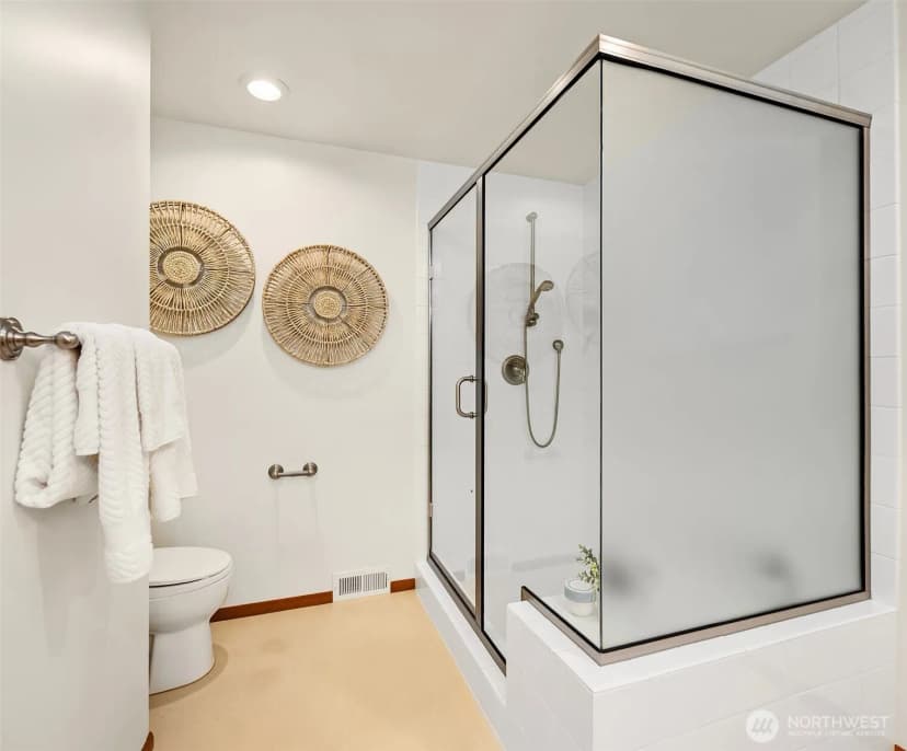 Property photo for 11040 Alton Avenue Ne, Seattle photo 11
