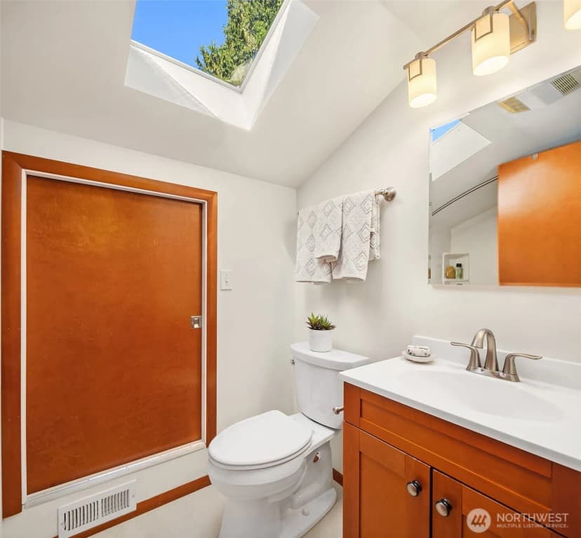 Property photo for 11040 Alton Avenue Ne, Seattle photo 23