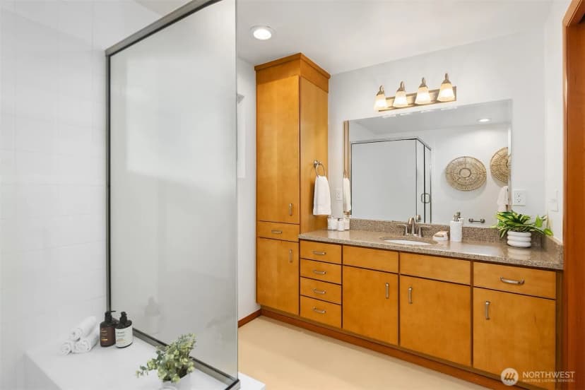 Property photo for 11040 Alton Avenue Ne, Seattle photo 10