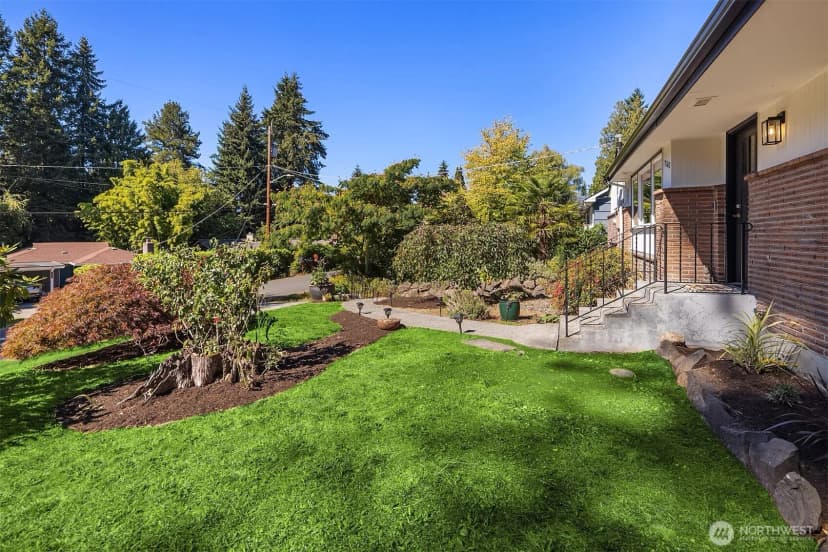 Property photo for 11040 Alton Avenue Ne, Seattle photo 36
