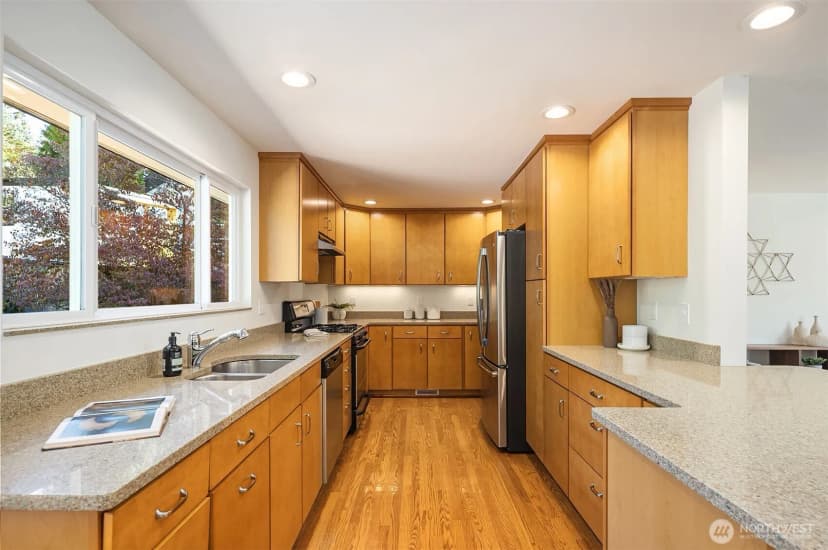 Property photo for 11040 Alton Avenue Ne, Seattle photo 17