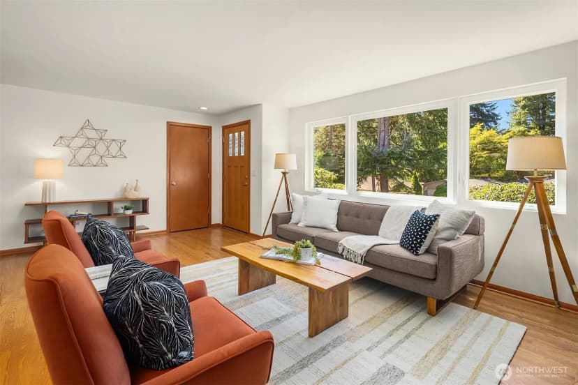 Property photo for 11040 Alton Avenue Ne, Seattle photo 6