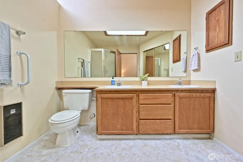 Property photo for 7601 Colony Court Ne, Bremerton photo 20