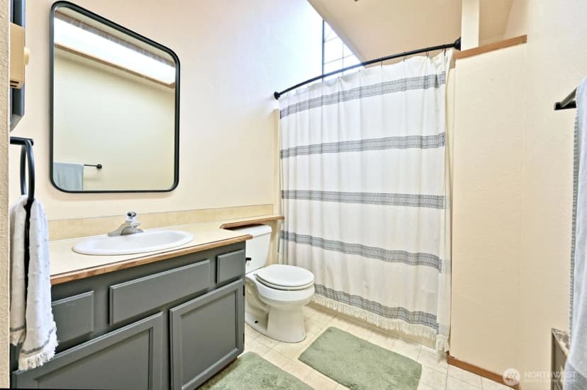 Property photo for 7601 Colony Court Ne, Bremerton photo 16