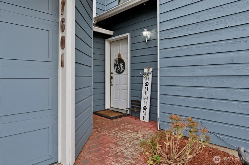 Property photo for 7601 Colony Court Ne, Bremerton photo 2