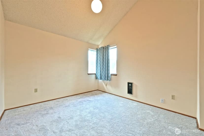 Property photo for 7601 Colony Court Ne, Bremerton photo 12