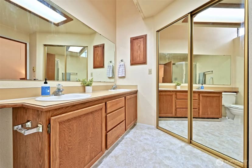 Property photo for 7601 Colony Court Ne, Bremerton photo 21