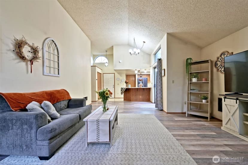 Property photo for 7601 Colony Court Ne, Bremerton photo 9