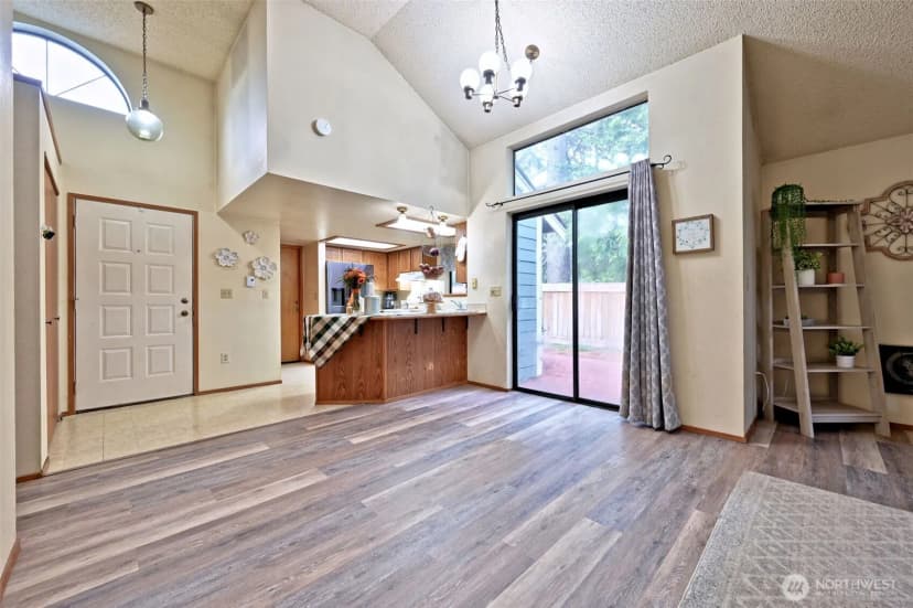 Property photo for 7601 Colony Court Ne, Bremerton photo 5