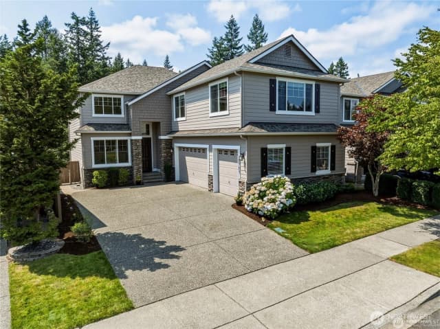 Property photo for 6701 W Crest View Loop Se, Snoqualmie photo 2