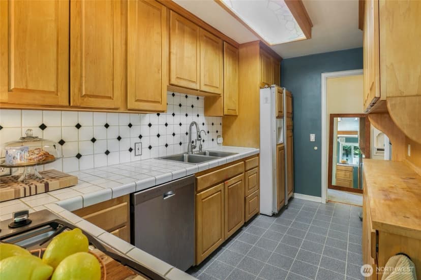 Property photo for 916 Harvard Avenue E, Seattle photo 10