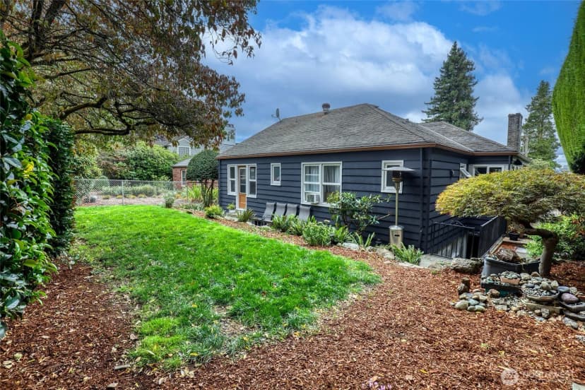 Property photo for 916 Harvard Avenue E, Seattle photo 24