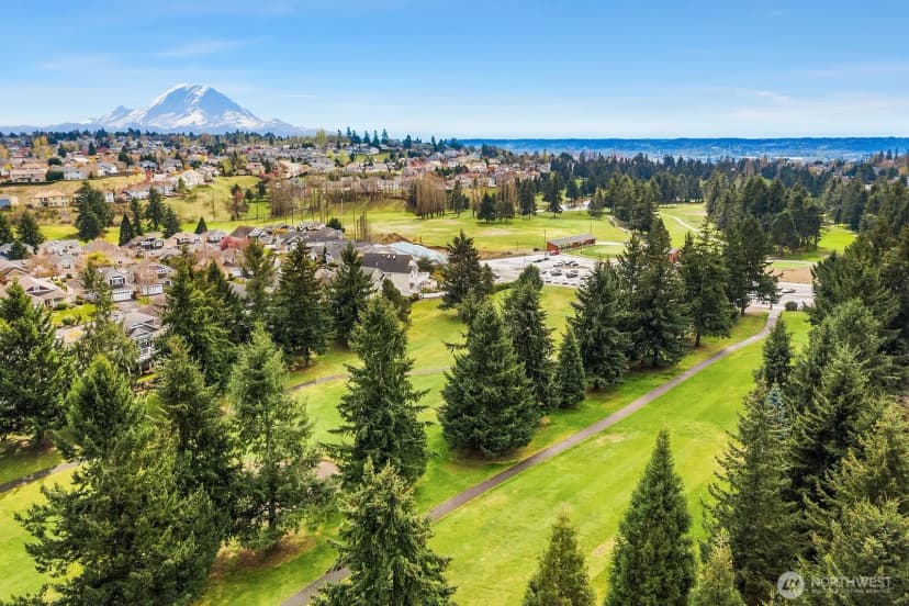 Property photo for 4407 Country Club Drive Ne, Tacoma photo 4