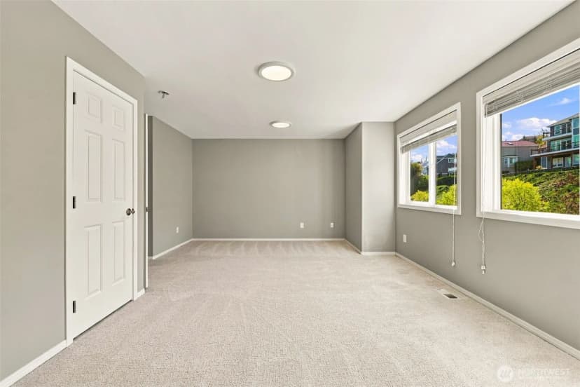 Property photo for 4407 Country Club Drive Ne, Tacoma photo 34