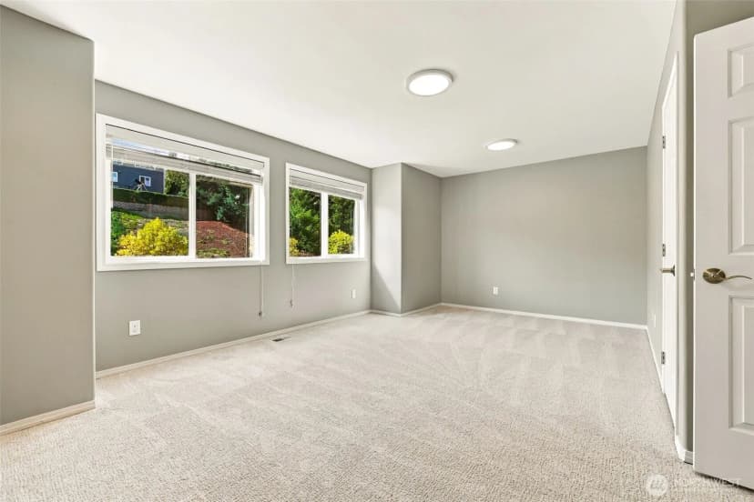 Property photo for 4407 Country Club Drive Ne, Tacoma photo 32