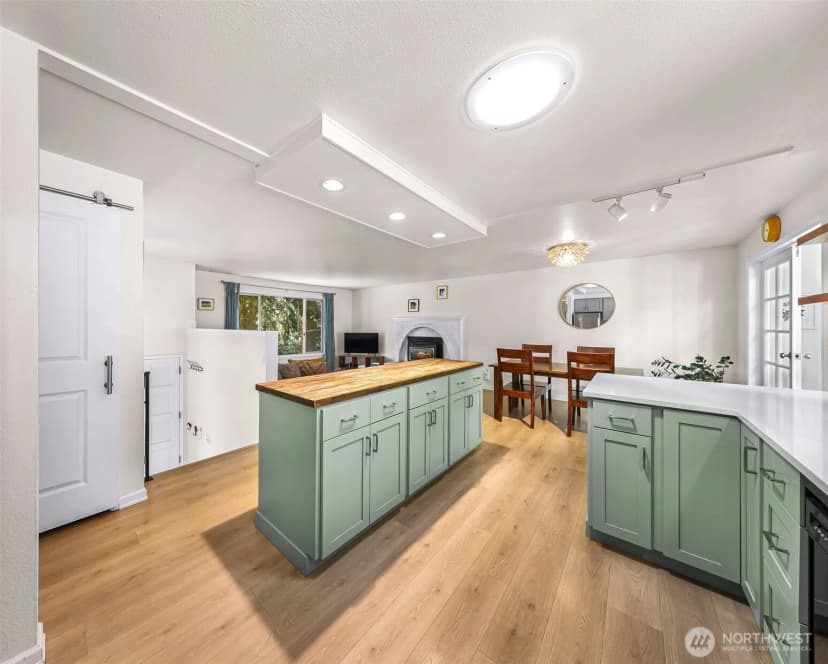 Property photo for 24131 104th Avenue W, Edmonds photo 6