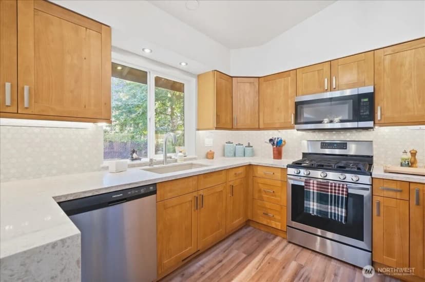Property photo for 21816 117th Street Ct E, Bonney Lake photo 5