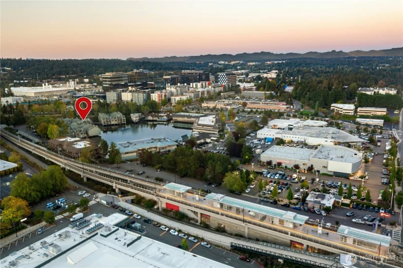 Property photo for 6 Lake Bellevue Drive #209, Bellevue photo 32