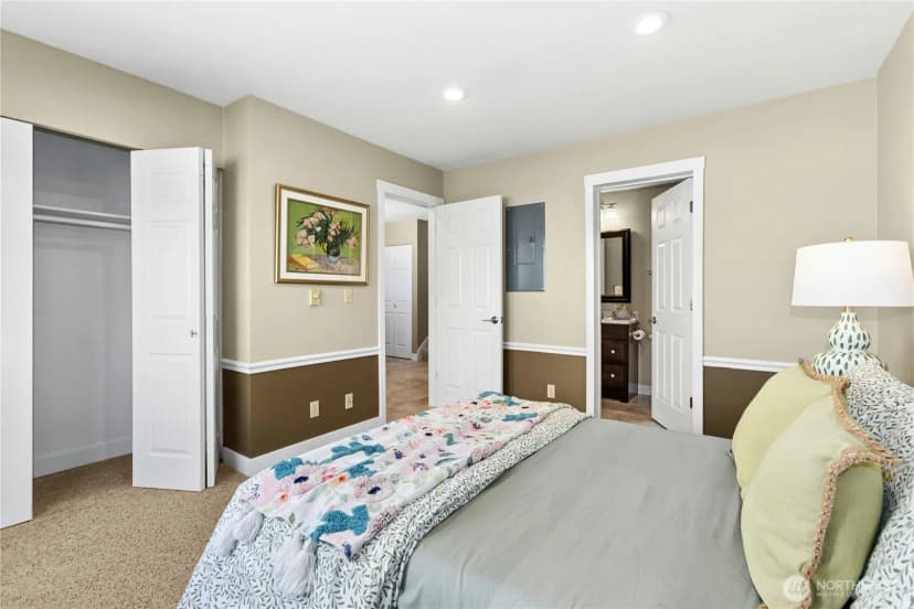 Property photo for 6 Lake Bellevue Drive #209, Bellevue photo 17