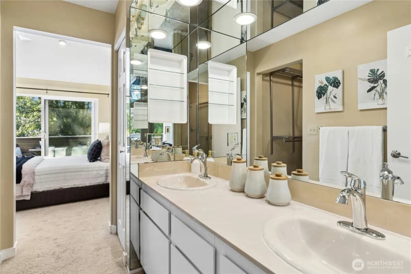Property photo for 6 Lake Bellevue Drive #209, Bellevue photo 25