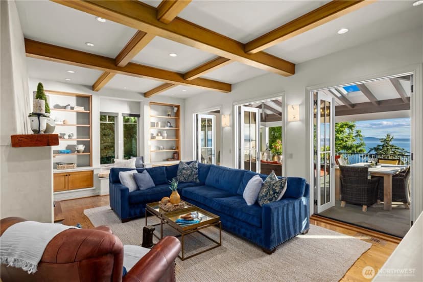 Property photo for 2555 Magnolia Boulevard W, Seattle photo 9