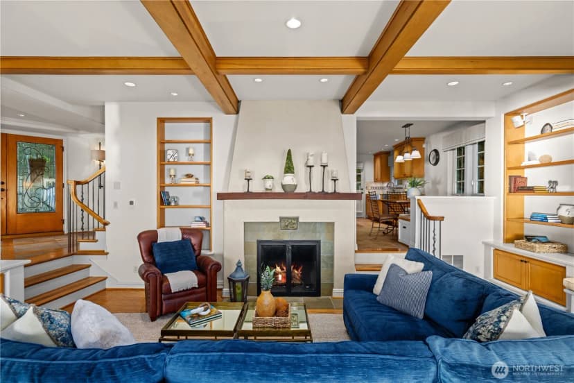 Property photo for 2555 Magnolia Boulevard W, Seattle photo 8