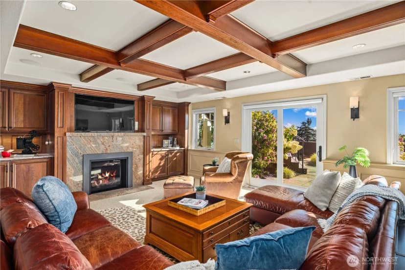 Property photo for 2555 Magnolia Boulevard W, Seattle photo 23