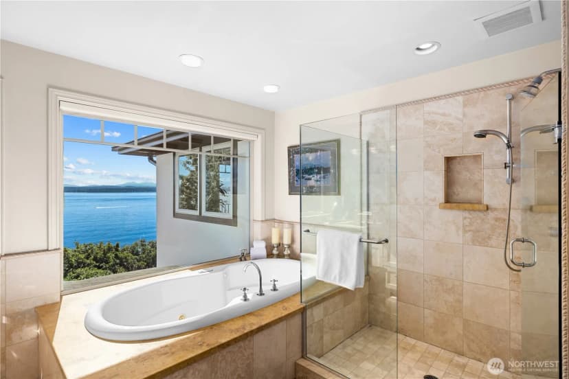 Property photo for 2555 Magnolia Boulevard W, Seattle photo 19