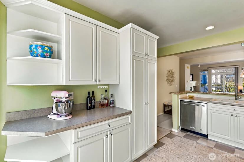 Property photo for 5500 Harbour Pointe Boulevard #q102, Mukilteo photo 9