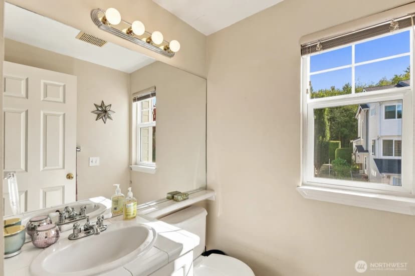 Property photo for 5500 Harbour Pointe Boulevard #q102, Mukilteo photo 17