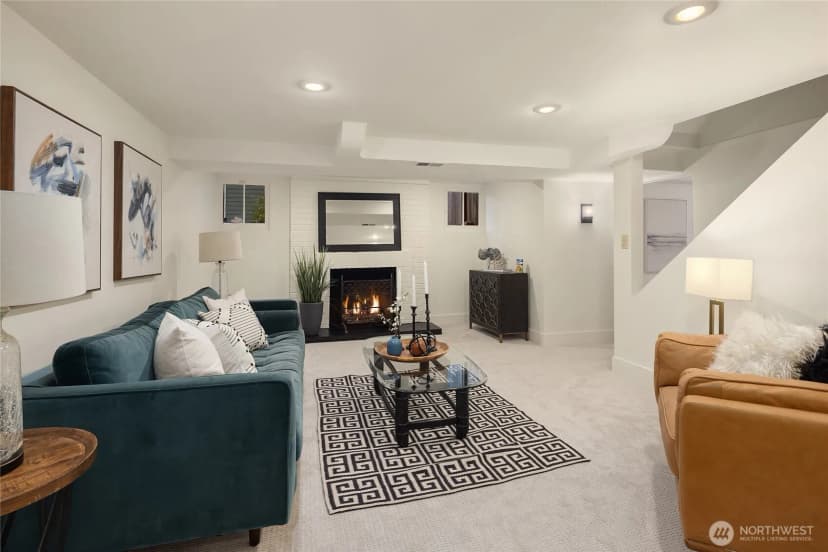 Property photo for 4706 48th Avenue Ne, Seattle photo 18