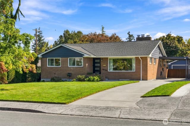 Property photo for 709 Colby Avenue, Everett photo 2