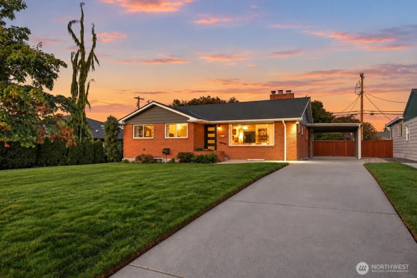 Property photo for 709 Colby Avenue, Everett