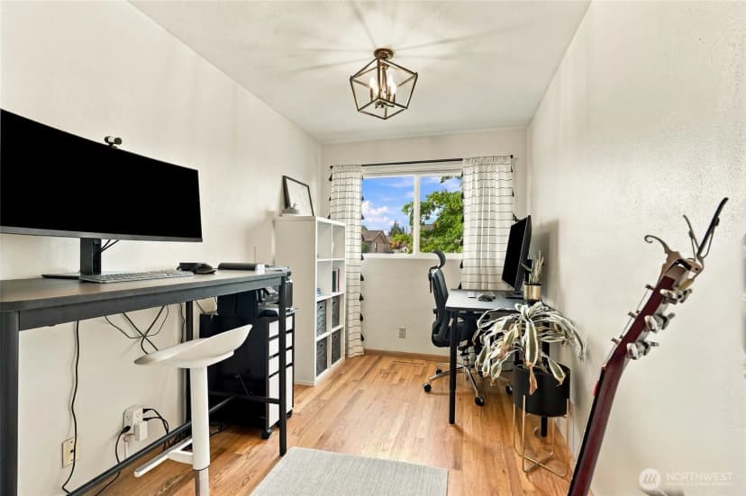 Property photo for 709 Colby Avenue, Everett photo 15