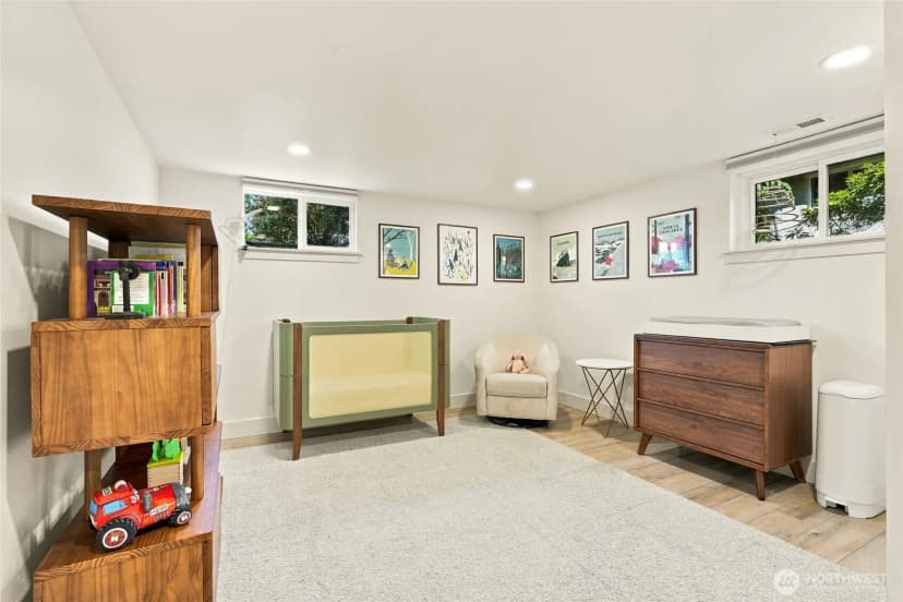 Property photo for 709 Colby Avenue, Everett photo 27