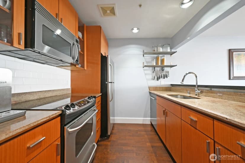 Property photo for 1711 E Olive Way #305, Seattle photo 9