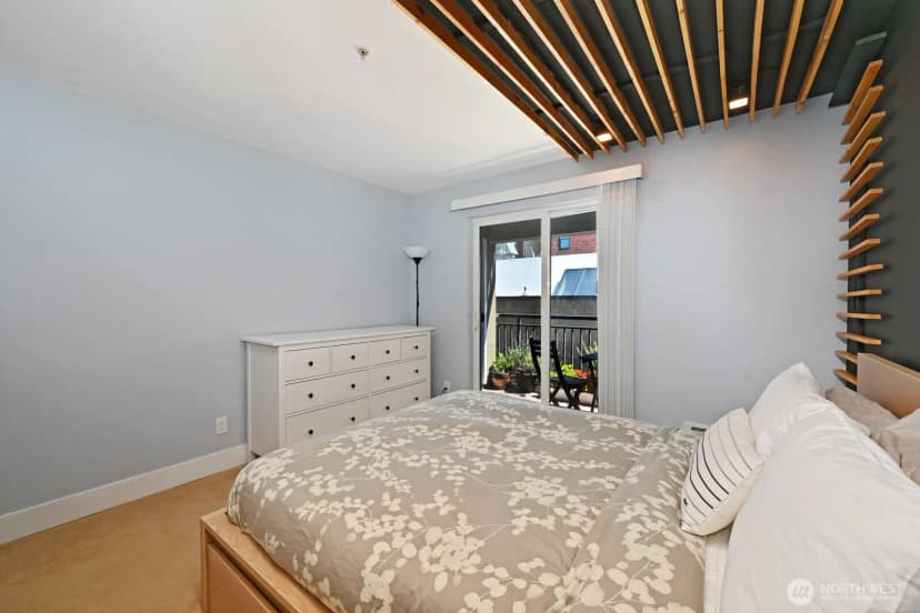 Property photo for 1711 E Olive Way #305, Seattle photo 18