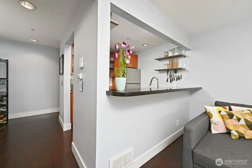 Property photo for 1711 E Olive Way #305, Seattle photo 7