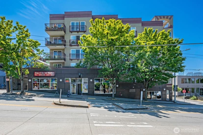 Property photo for 1711 E Olive Way #305, Seattle photo 26