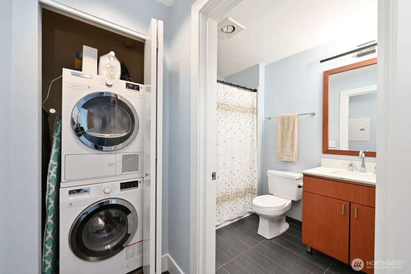 Property photo for 1711 E Olive Way #305, Seattle photo 20