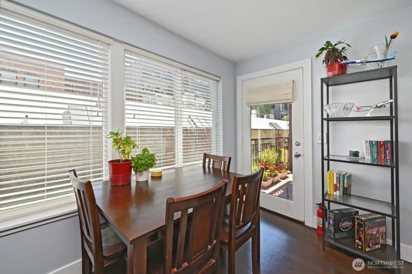 Property photo for 1711 E Olive Way #305, Seattle photo 12