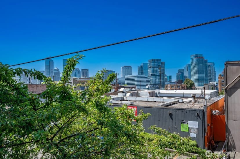 Property photo for 1711 E Olive Way #305, Seattle photo 3