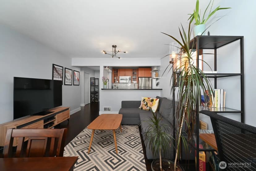 Property photo for 1711 E Olive Way #305, Seattle photo 15