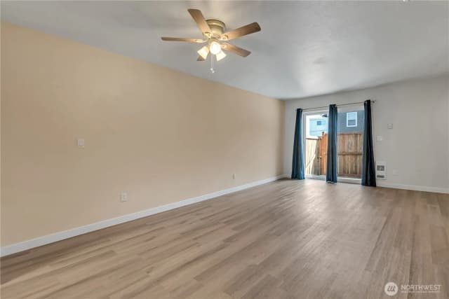 Property photo for 1939 I Street #c, Tacoma photo 3
