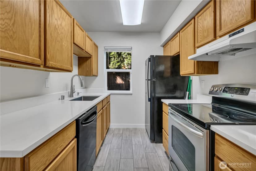 Property photo for 1939 I Street #c, Tacoma photo 8