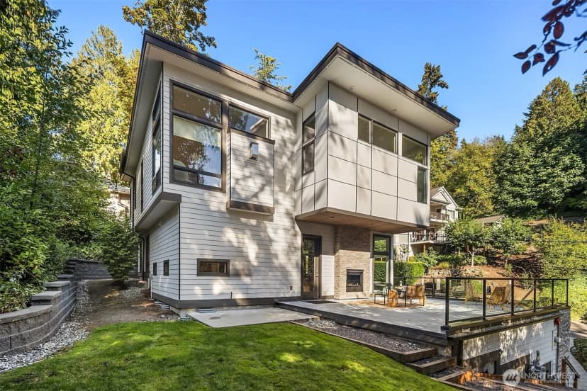 Property photo for 12409 68th Avenue Ne, Kirkland photo 32