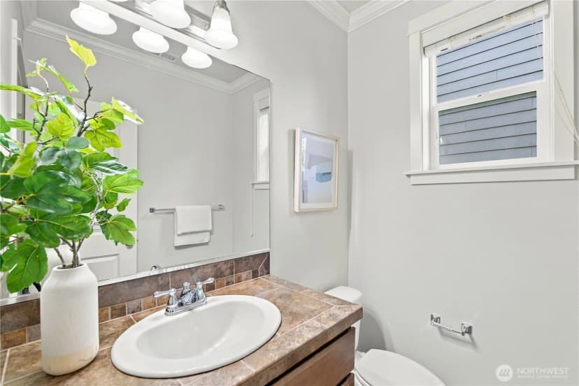Property photo for 2103 Ne 177th Street, Shoreline photo 6