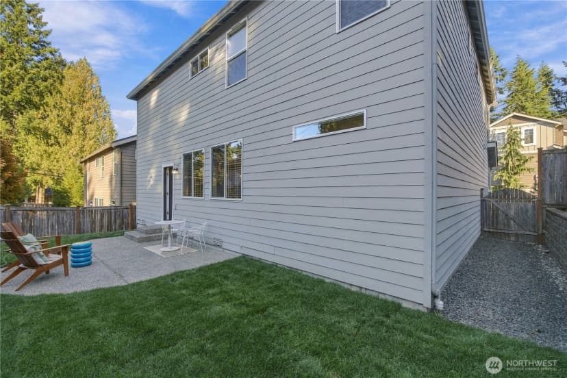 Property photo for 2103 Ne 177th Street, Shoreline photo 16