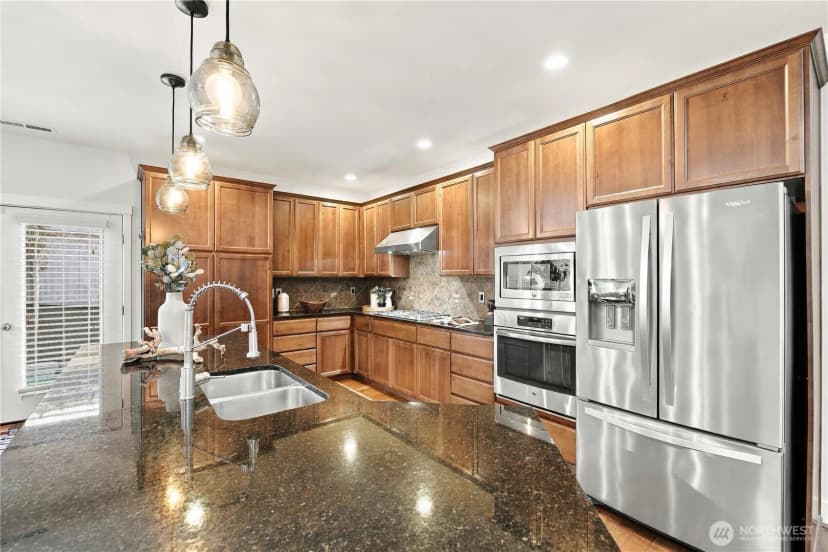 Property photo for 2103 Ne 177th Street, Shoreline photo 12